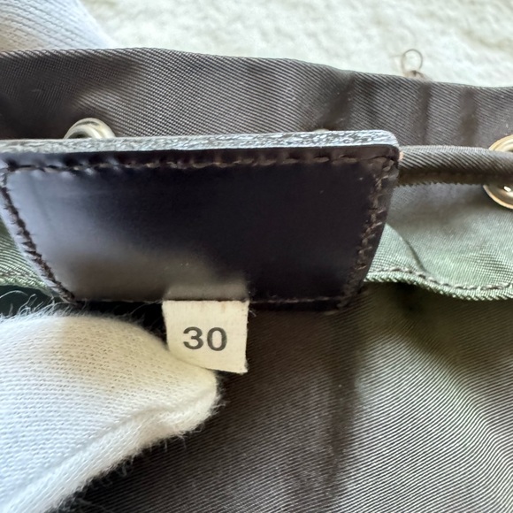 100% authentic Prada nylon bucket bag. Please note of the discoloration. - Picture 5 of 6